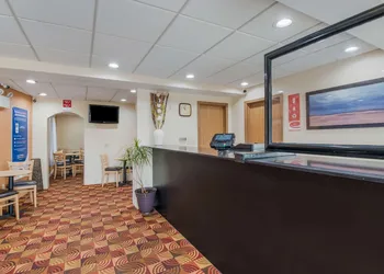 Econo Lodge Mechanicsburg - Harrisburg West hotel thumbnail 2