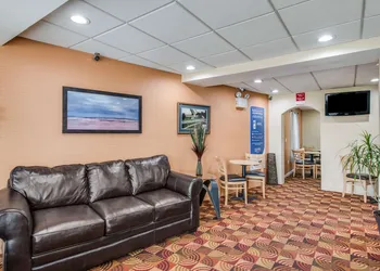 Econo Lodge Mechanicsburg - Harrisburg West hotel thumbnail 6