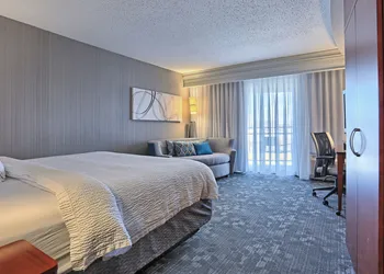 Courtyard by Marriott Harrisburg West/Mechanicsburg hotel thumbnail 7