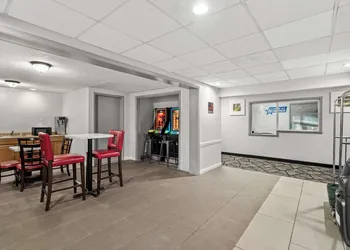 Americas Best Value Inn Carlisle hotel thumbnail 2