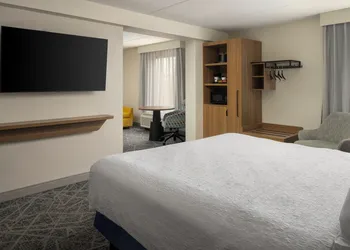 Hampton Inn by Hilton York hotel thumbnail 7