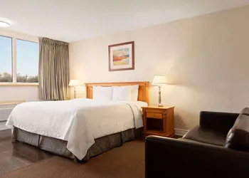 Travelodge by Wyndham Richmond Hill hotel thumbnail 3