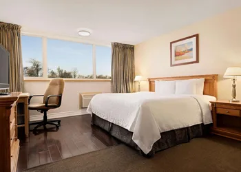 Travelodge by Wyndham Richmond Hill hotel thumbnail 5