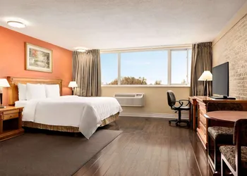 Travelodge by Wyndham Richmond Hill hotel thumbnail 7
