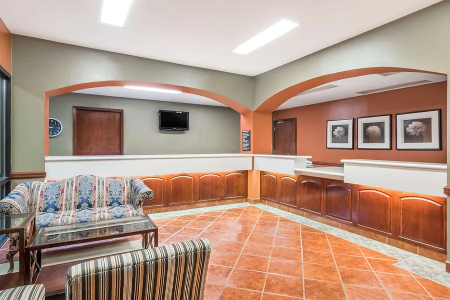 Super 8 by Wyndham Weslaco hotel detail image 2
