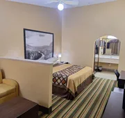 Super 8 by Wyndham Weslaco hotel detail image 4