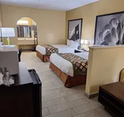 Super 8 by Wyndham Weslaco hotel detail image 7