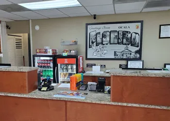 Super 8 by Wyndham Ocala I-75 hotel thumbnail 3