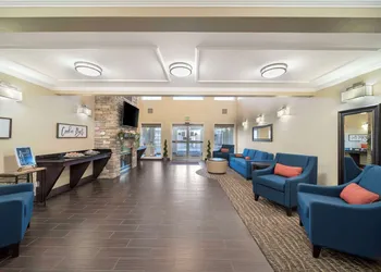 Comfort Suites Red Bluff near I-5 hotel thumbnail 2