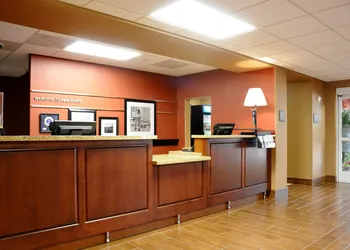 Hampton Inn & Suites Red Bluff hotel thumbnail 5