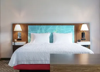 Hampton Inn & Suites Red Bluff hotel thumbnail 6