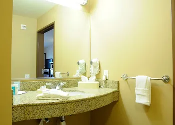Hampton Inn & Suites Red Bluff hotel thumbnail 7