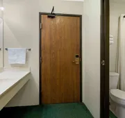 Super 8 by Wyndham Reedsburg hotel detail image 3