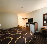 Super 8 by Wyndham Reedsburg hotel detail image 7