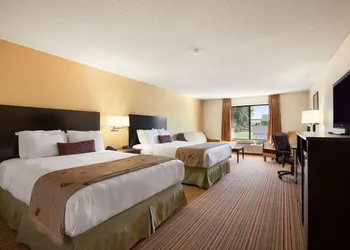Ramada by Wyndham Wisconsin Dells hotel thumbnail 6