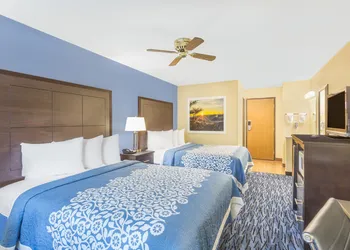 Days Inn by Wyndham Moab hotel thumbnail 4