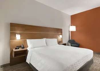 Holiday Inn Express - Vero Beach by IHG hotel thumbnail 3