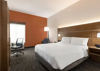 Holiday Inn Express - Vero Beach by IHG hotel thumbnail 4