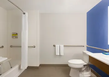Holiday Inn Express - Vero Beach by IHG hotel thumbnail 8