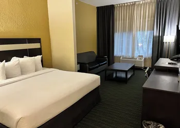 Hotel Flamingo Inn & Suites Vero Beach I-95 hotel thumbnail 2
