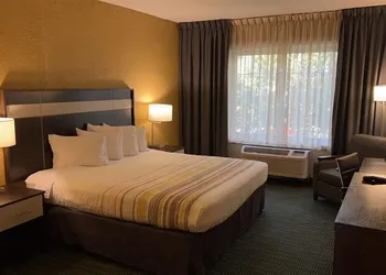 Hotel Flamingo Inn & Suites Vero Beach I-95 hotel thumbnail 5