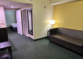 Hotel Flamingo Inn & Suites Vero Beach I-95 hotel thumbnail 7