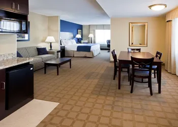 Holiday Inn Express Hotel & Suites Fort Pierce West by IHG hotel thumbnail 4