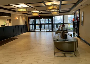 Comfort Inn & Suites Mt. Holly - Westampton hotel thumbnail 2