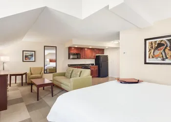 Hampton Inn Colchester hotel thumbnail 8