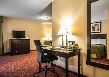 Quality Inn Shelburne - Burlington hotel thumbnail 5