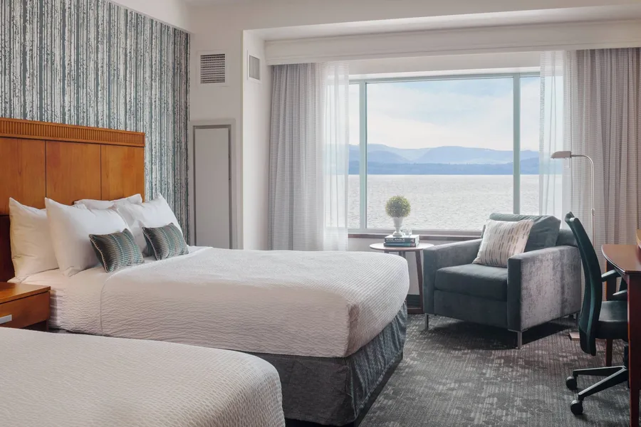 Courtyard Marriott Burlington Harbor hotel detail image 6
