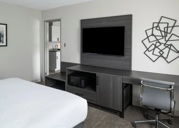 Holiday Inn Express South Burlington Downtown by IHG hotel thumbnail 6