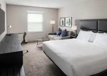Holiday Inn Express South Burlington Downtown by IHG hotel thumbnail 8