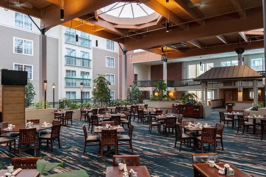 DoubleTree by Hilton Burlington Vermont hotel detail image 2