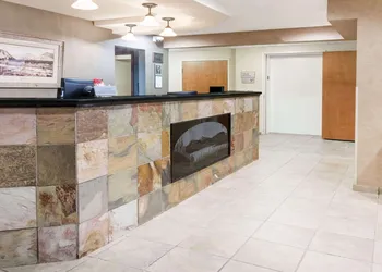 Ramada by Wyndham Frisco hotel thumbnail 3