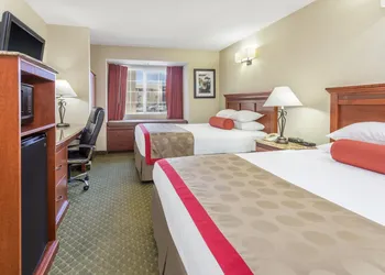 Ramada by Wyndham Frisco hotel thumbnail 7