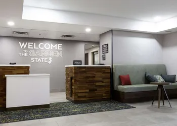 Hampton Inn East Windsor hotel thumbnail 3