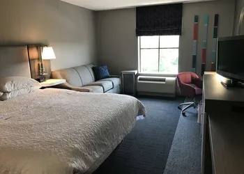 Hampton Inn East Windsor hotel thumbnail 7