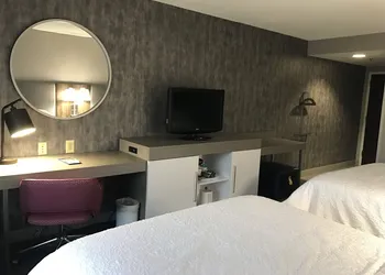 Hampton Inn East Windsor hotel thumbnail 8