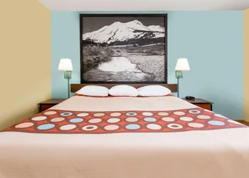 Super 8 by Wyndham Dillon/Breckenridge Area hotel thumbnail 6