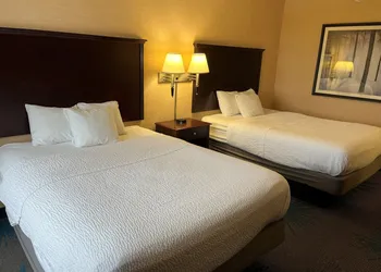Days Inn by Wyndham Duluth Lakewalk hotel thumbnail 5