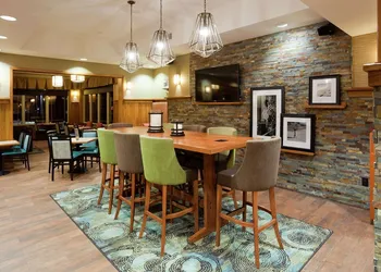 Hampton Inn Duluth Canal Park hotel thumbnail 5