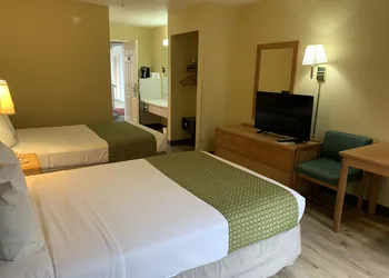 Days Inn by Wyndham Ocean Shores hotel thumbnail 6