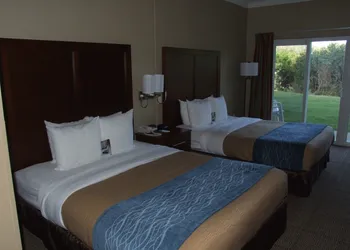 Comfort Inn & Suites Ocean Shores hotel thumbnail 8