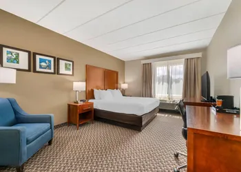 Comfort Inn & Suites Wildwood - The Villages hotel thumbnail 7