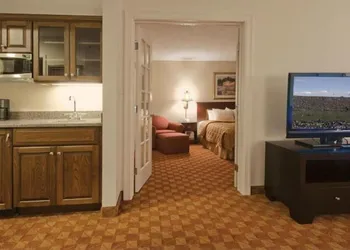 Ann Arbor Regent Hotel & Suites hotel thumbnail 3