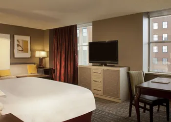 Hilton Fort Worth hotel thumbnail 6