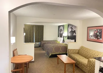 Super 8 by Wyndham Fort Worth Downtown South hotel thumbnail 6