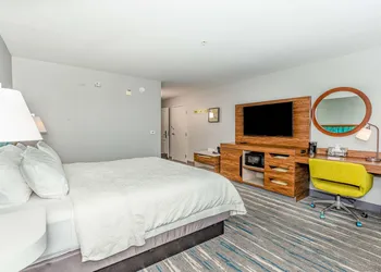 Hampton Inn & Suites Fort Worth-West-I-30 hotel thumbnail 5