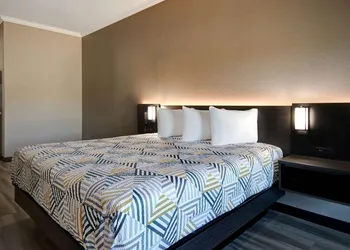 Motel 6 Fort Worth, TX – I-35 & I-20 hotel thumbnail 7